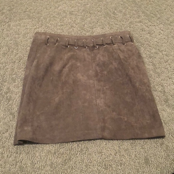 Gray suede skirt - Picture 1 of 1